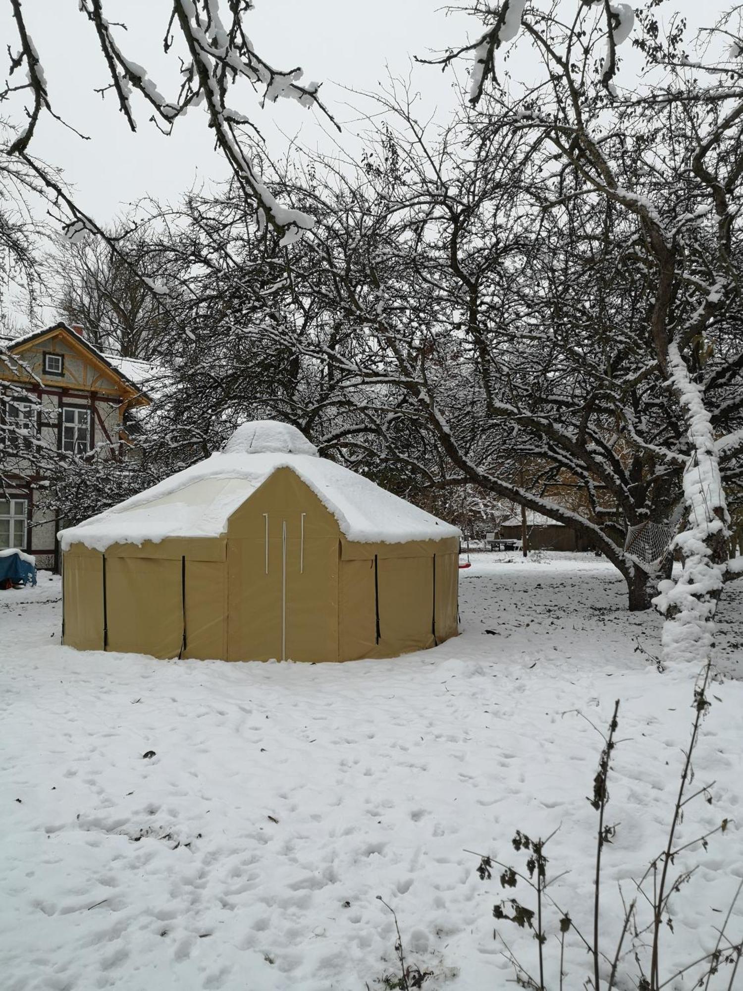 Jurten Im Garten Eden Bub Hotel Gutzkow Exterior foto